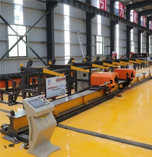 Macchina automatica per la piegatura di barre d'acciaio